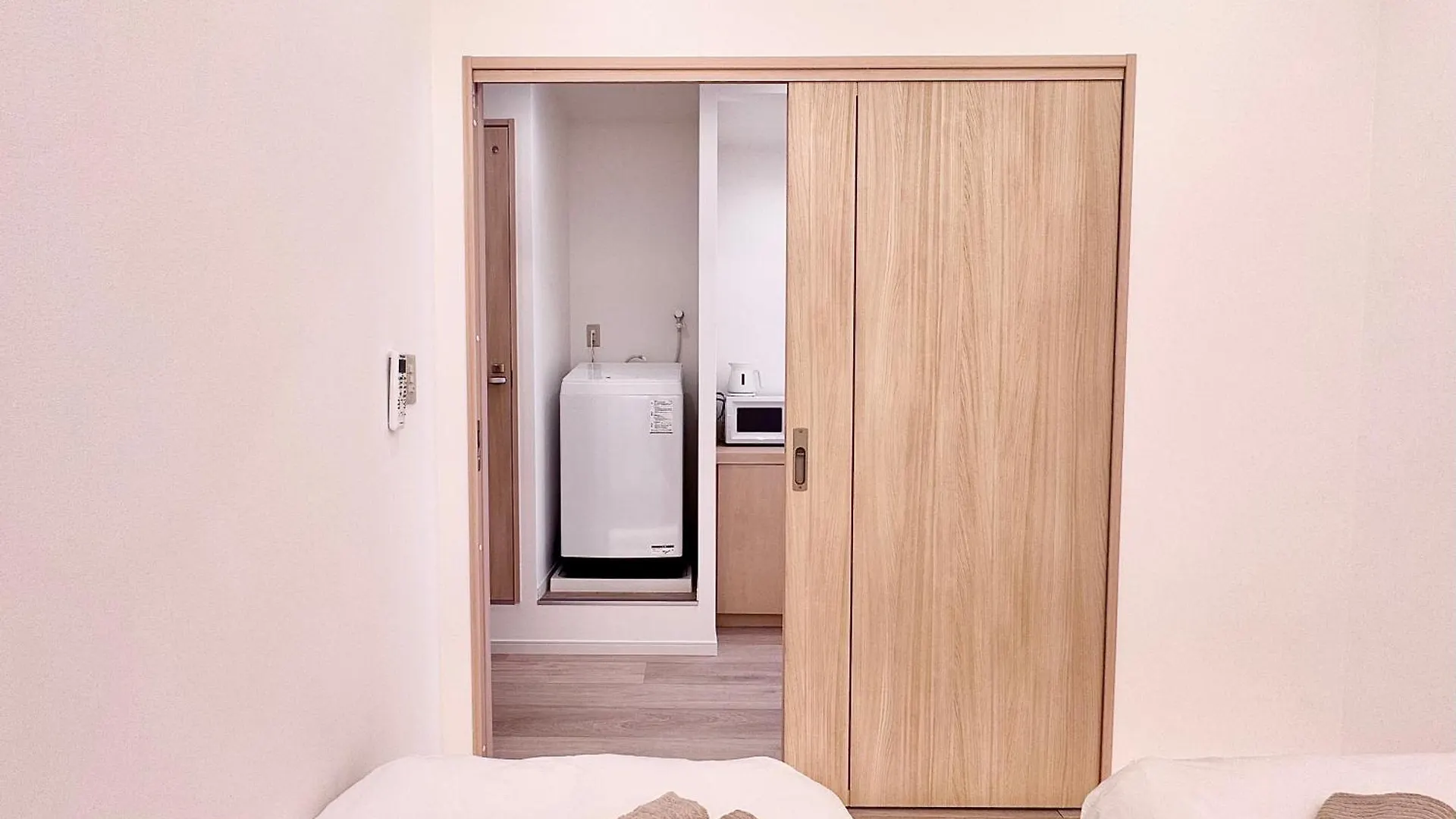Point Iriya Aparthotel 東京都